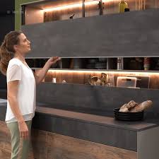 Jetzt neu oder gebraucht kaufen. Hettich On Instagram Kitchen Furniture In A New Dimension Sliding Vertically Verticomono Slidingdoorsystem Hettich Drawer Slides Soft Close Drawer Slides