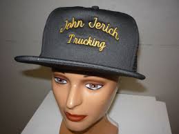 VINTAGE TRUCKER SNAPBACK CAP