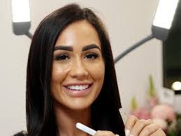 Lisa Garbutt's Instagram, Twitter & Facebook