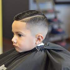 Saat ini trend di tahun 2020 model potong rambut untuk anak pendek dan berbelah ke samping kiri atau kanan masih banyak diminati karena kelihatan klimis. Kids Cute Fade Haircuts Gaya Rambut Anak Laki Laki Gaya Rambut Anak Anak Gaya Rambut