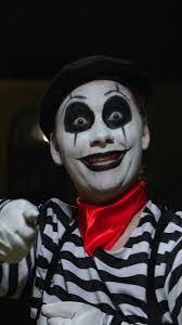 Danielle Libby's Instagram, Twitter & Facebook