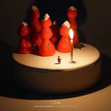 1 5 thu strawberry forest by tanaka tatsuya miniature calendar miniature photography foodie art