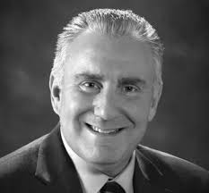 Dr. Gold Goes to Washington Libow secures naming opportunity of Horace Mann  auditorium stage