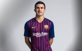 He is now playing for borussia dortmund as a right back (rb). Mateu Morey El Lateral Del Fc Barcelona Que Se Va Al Dortmund Fichajes Net