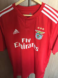 The adidas benfica home jersey is now available, so find it in your size today and celebrate with the men from the stadium of light! Benfica Home Football Shirt 2018 2019 Sponsored By Emirates