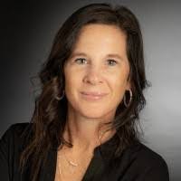 Lauri Kraus's Instagram, Twitter & Facebook