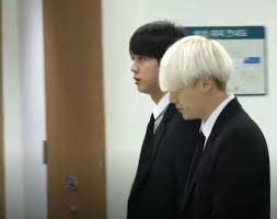 I pray their hearts get soothed. Bts Asistiendo Al Funeral De Jonghyun Army S Amino Amino