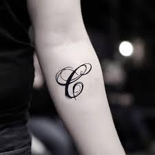 It covers over 40 languages that use the latin alphabet, with full range of accents and diacritics. 35 Diseno Tatuaje De La Letra C