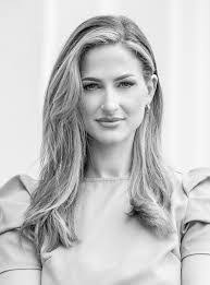 Kristal Edwards's Instagram, Twitter & Facebook