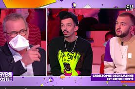 Join the two brothers through a decisively positive vibe from over 500 hours of filming. Tpmp C8 Traite De Has Been Christophe Dechavanne Regle Ses Comptes Avec Bigflo Et Oli Video