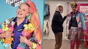 The internet lost it when they thought jojo siwa had a boyfriend and now everyone is about to lose it again as she opened up about her new potential relation. Jojo Siwa Debuts Boyfriend Mark Bontempo In Tiktok Youtube