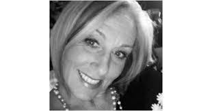 Kelly Oliphant's Instagram, Twitter & Facebook