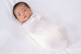 Kumpulan gambar tentang gambar gambar baby, klik untuk melihat koleksi gambar lain di kibrispdr.org. Bayi Baru Lahir Dibedong Terus Bolehkah