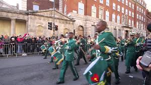 📸 the queen meets regimental mascot cruachan iv as she inspects balaclava company, 5 batallion the royal regiment of scotland at balmoral in 2018. Prazdniki Velikobritanii