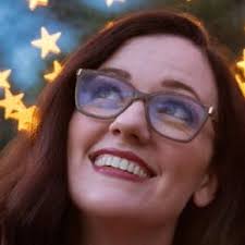 Lindsey Lackey's Instagram, Twitter & Facebook