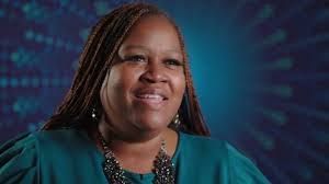 Aisha Carson's Instagram, Twitter & Facebook