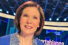 Bianca berlinguer intervista il leader della lega matteo salvini. Bianca Berlinguer Eta Figlia E Il Compagno Senatore