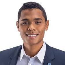 Maurice Moore's Instagram, Twitter & Facebook