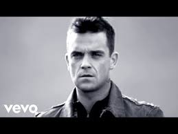 Black And White Music Video Male Singer 90s Robbi Uilyams Robbie Willaims Biografiya Artista Salvemusic Robbie Williams Music Video Song Robbie