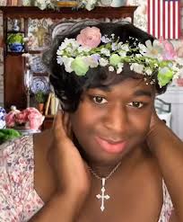 08:06:00 Mother asks internet for help after finding mysterious piles of  'brown bits' in daughter's bedroom...