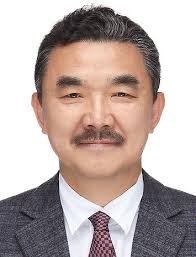 두 딸을 낳고 두 아들은 입양했다. ë¥˜ë™í•™ì˜ ì„¸ìƒì½ê¸° ìµœìž¬í˜• ê°ì‚¬ì›ìž¥ì˜ ì²œê¸°ì™€ ê°€ì¡±ì‚¬ ëŒ€êµ¬ì‹ ë¬¸