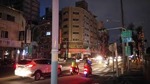 最快速的查詢台北捷運路線和票價，用滑鼠點選捷運站一次即可顯示各站票價。 這個台北捷運路線圖包含了： 文湖線、淡水信義線、松山新店線、 中和新蘆線、板南線、環狀線 悠遊卡忠誠度現金回饋：搭11~20次10%；21~30次為15%；31~40次為20%；41~50. æŒçºŒæ›´æ–° ä½ å®¶åœé›»äº†å—Ž å…¨å°ç£åœé›»å€ä¸€è¦½ å°é›» è·³é›» å¤§ç´€å…ƒ