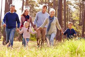 Imaginez ma honte face à cette femme de plus de 60 ans me parlant de ma sexualité. Famille Recomposee Les Grands Parents Et Leurs Petits Enfants Par Alliance Societe Plusmagazine