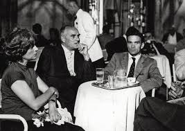 La cerchia di intellettuali dell'epoca celebrano elsa morante e alberto moravia tra i più grandi autori del novecento. L Amore Disperato Ed Eterno Tra Elsa Morante E Alberto Moravia