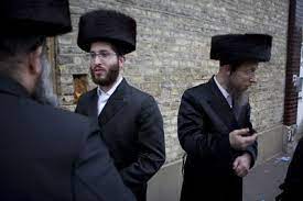 Why Do Jewish Men Wear Yarmulkes Jewish Men Fur Hat European Dress
