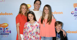 Mark cuban ретвитнул(а) mark dice. Is Tiffany Stewart Single Wiki Career Wife Wedding Dating Marriedline
