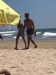 5 years ago5 years ago. Ricardo Carrico Aproveita O Sol E Vai A Banhos Com Amiga