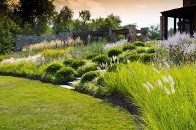 Gardeninglovers Aqua Terra Www Campionhruby Sloped Garden Landscape Design Garden Design