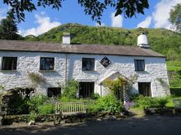 Iveing cottage provides a wonderful opportunity to acquire a highly versatile and substantial detached lakeland situated within the picturesque longsleddale valley within the lake district national park unesco world heritage site. Adult English Class English Summer School Lake District North England