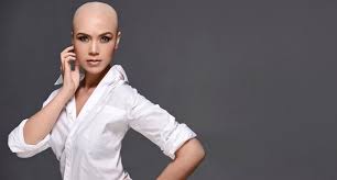 Beautiful bald woman smiling smiling woman with bald hair looking at camera. Beautiful Bald Woman A T5 4bllu