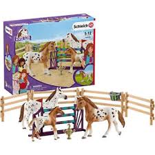 It all began in 1935 with friedrich schleich, to whom the company owes its name and who developed. Schleich 42465 Spielteppich Horse Club Schleich Mytoys