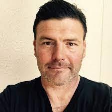 Robin Rummel's Instagram, Twitter & Facebook