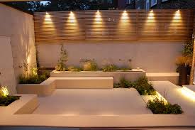Découvrez comment construire un mur en pierre • moellon • pierre seche • pierre de taille • devis mur en pierre gratuit! Luminaire Exterieur La Mise En Valeur De Votre Jardin Salon De Jardins