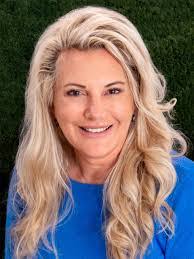 Julie Ranson's Instagram, Twitter & Facebook