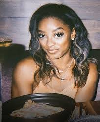 Cheryl Lopes's Instagram, Twitter & Facebook