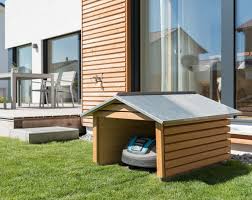 Rasenmaher Roboter Garage Aufbewahrung Im Garten Okohaus Herb Von Baufritz Hausbaudirekt De Haus Haus Design Haus Schmales Grundstuck