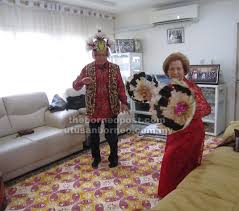 Tambahan pula, ia selaras dengan prinsip kerajaan malaysia dalam menyatupadukan rakyat dengan prinsip 1 malaysia. Rumah Terbuka Bukti Kekukuhan Perpaduan Kaum Lee Utusan Borneo Online