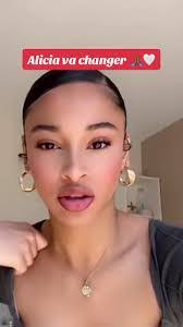 Alicia Claro's Instagram, Twitter & Facebook