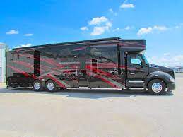 This is the best fifth wheel toy hauler that provides you with an upfront living space. 4 Amazing Motorhomes With Toy Haulers Rvblogger