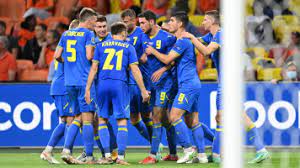Професіональна футбольна ліга україни (також відома як пфл) є об'єднанням професійних футбольних клубів україни, створене у 1996 році для організації чемпіонатів україни з футболу. Haoo4to Cli6lm