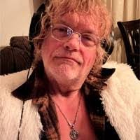 Dennis Presley's Instagram, Twitter & Facebook