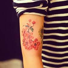 60 Tatuagens De Flor De Cerejeira Fotos Lindas Cherry Blossom Tattoo Blossom Tattoo Cherry Tattoos