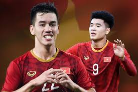 Tiến linh gặp sự cố vì món đồ mang từ dubai về nước. Tiá»ƒu Sá»­ Cáº§u Thá»§ Tiáº¿n Linh Va Sá»± Nghiá»‡p Táº¡p Chi Thá»ƒ Thao