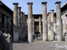 Parte la stagione estiva di eventi serali al parco archeologico di pompei con una ricca serie di appuntamenti da fine giugno a ottobre. Oecus Casa Del Fauno Pompeji Italien