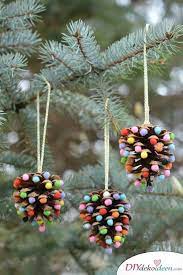 Aber auf kitschige plastiktannen mit glitzer können wir gut verzichten. Basteln Mit Tannenzapfen Die Schonsten Ideen Fur Kinder Weihnachtszeit Basteln Weihnachtsdeko Selber Basteln Basteln Weihnachten