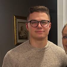 Jillian Oleary and Dylan Thomas' Wedding Website